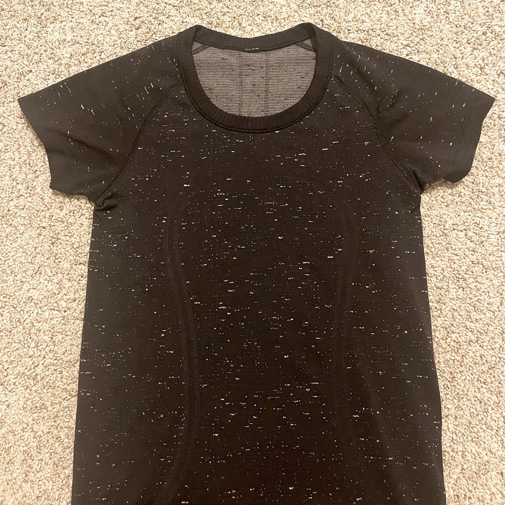 RARE lululemon swiftly tech tee black/white speckles